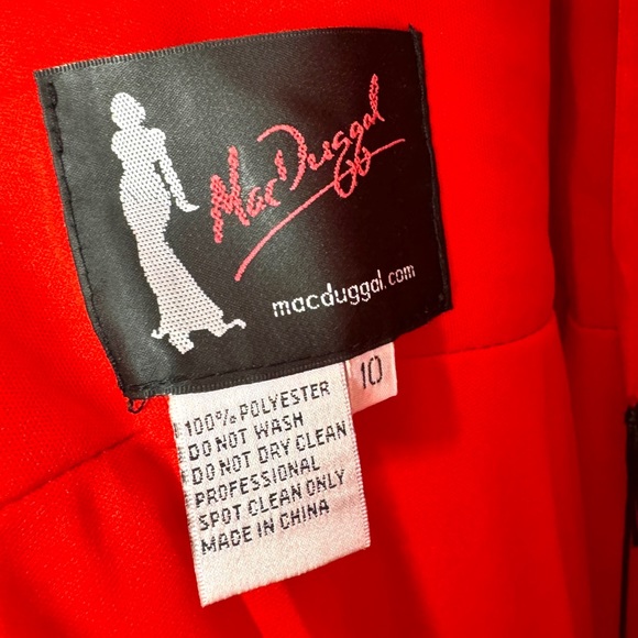 MAC DUGGAL Bow Shoulder V-Neck Gown Red Dress NEW Size 10 - Picture 13 of 14